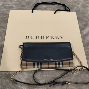 Burberry Calfskin Horseferry Henley Wallet bag